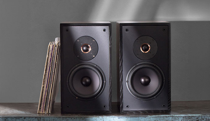 A pair of speakers