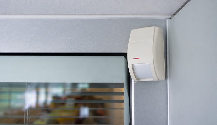 Commercial motion detector with indicator light