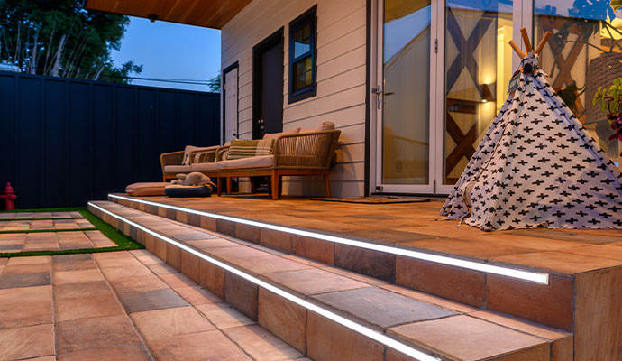 Outdoor patio step lighting