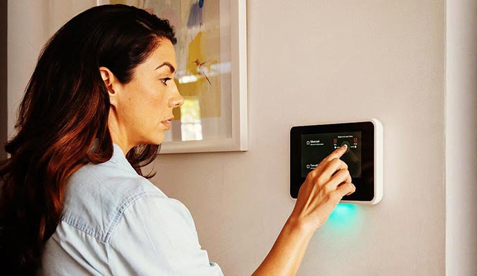 Wired smart home control panel