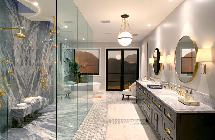 Smart bathroom with adjustable lighting design