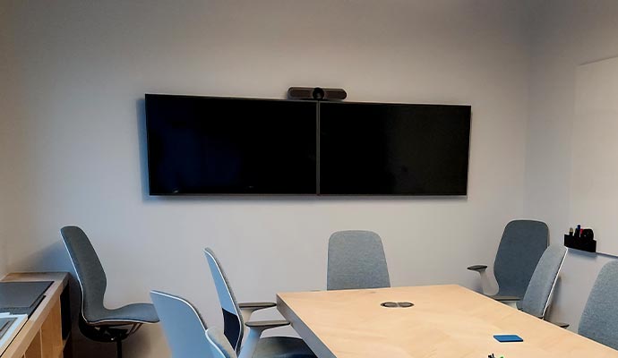 Video wall installation service in office